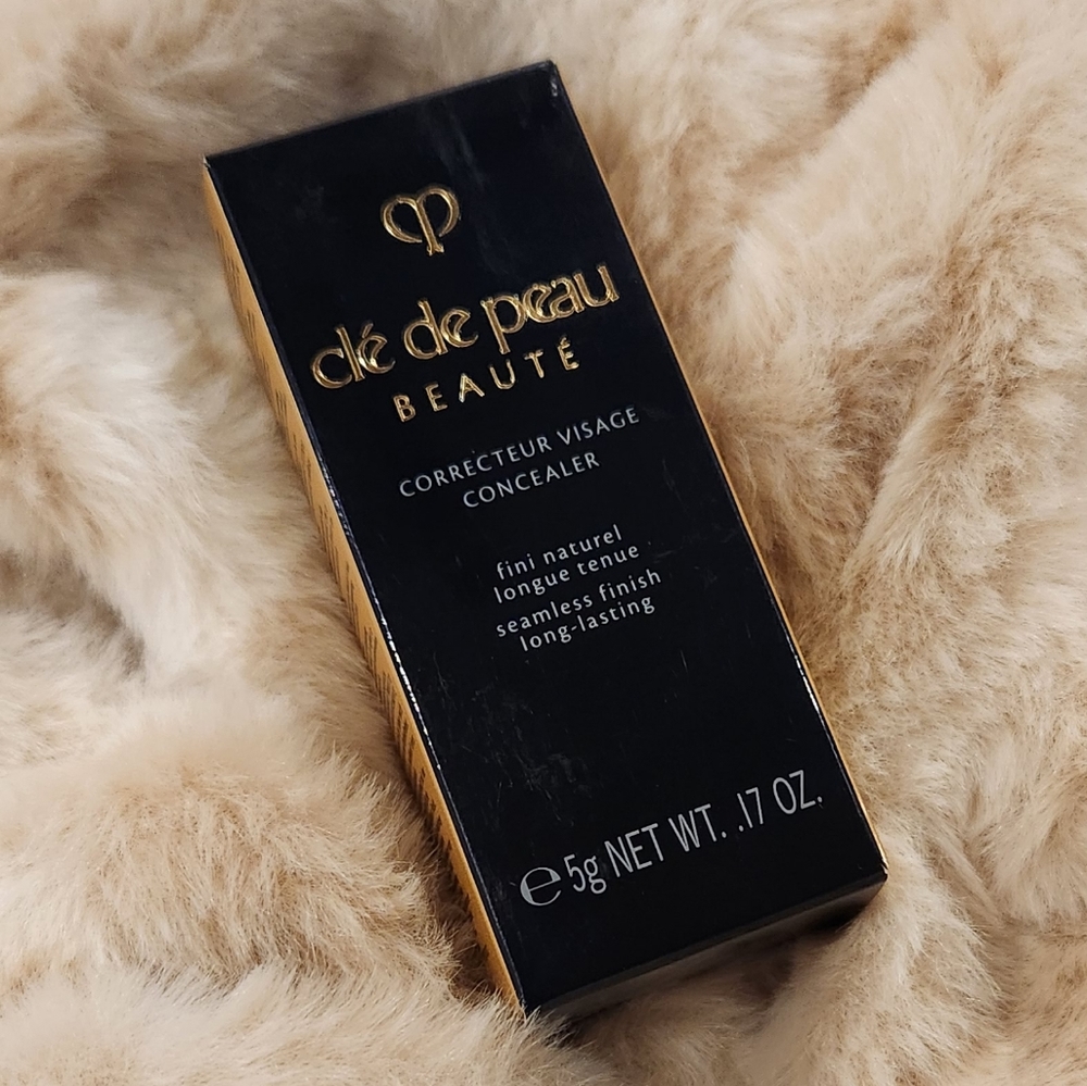 Cle De Peau Beaute- Concealer stick with SPF 27- Nutmeg - Picture 7 of 7